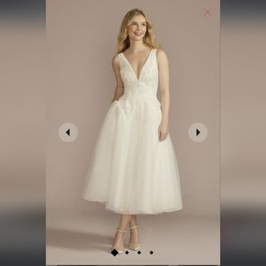 DB Studio Wedding Dress: Tulle Tea-Length Bead Lace Size 4 Softwhite NWT
